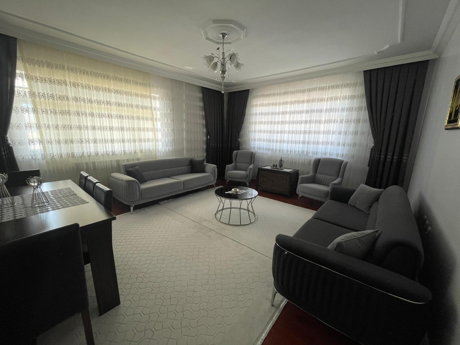 DADAŞKENT'TE SATILIK 4+1 DAİRE